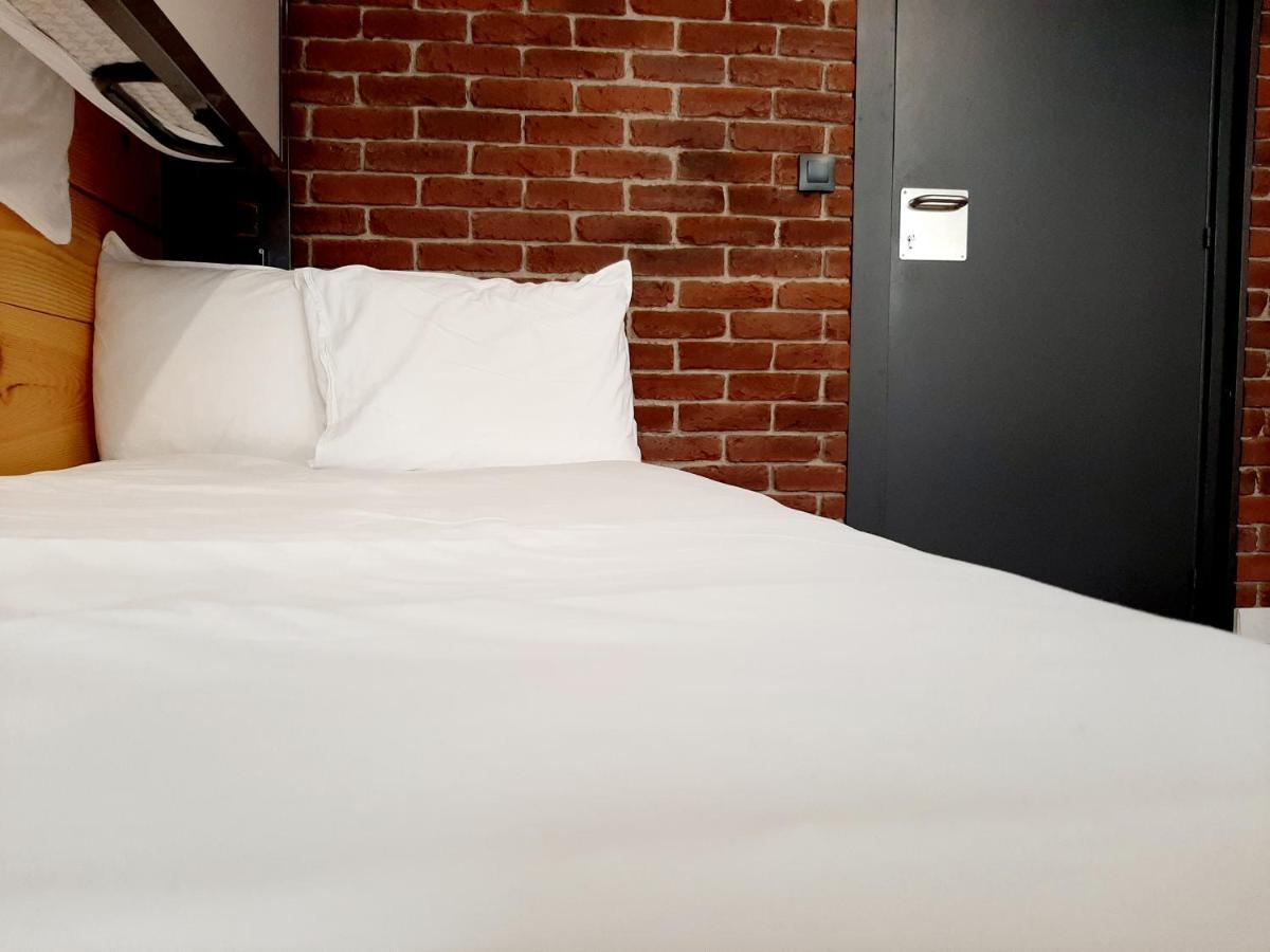 Hostal Erasmus By Gaiarooms Salamanca Eksteriør bilde