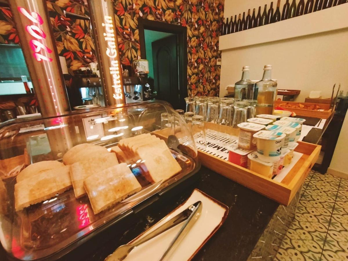 Hostal Erasmus By Gaiarooms Salamanca Eksteriør bilde
